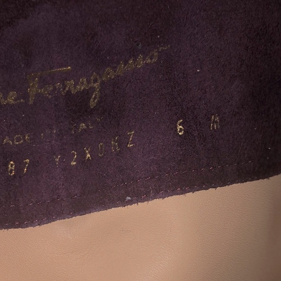 Salvatore Ferragamo suede size 6 1/2 - Picture 14 of 15
